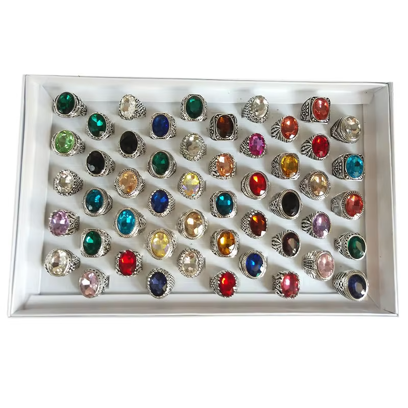 50er Set orientalische Ringe mit bunten Steinen – Mix Größen & Designs | Vintage Schmuck Box